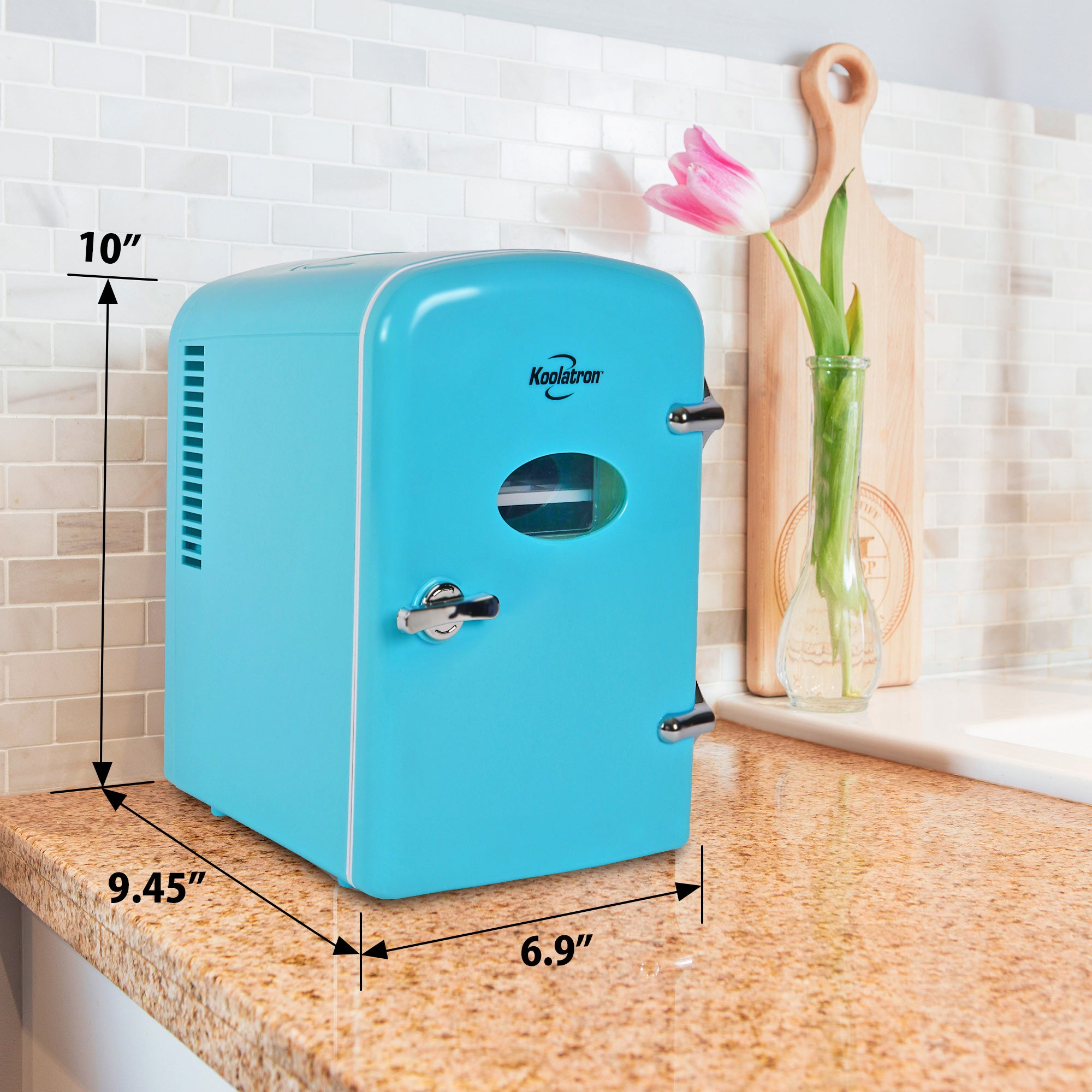 Retro Mini Fridge For Bedrooms 4L Small Fridge 6 Can Table Top Fridge Quiet Mini Fridges For Skincare Food Drink 12v Portable Cooler Warmer