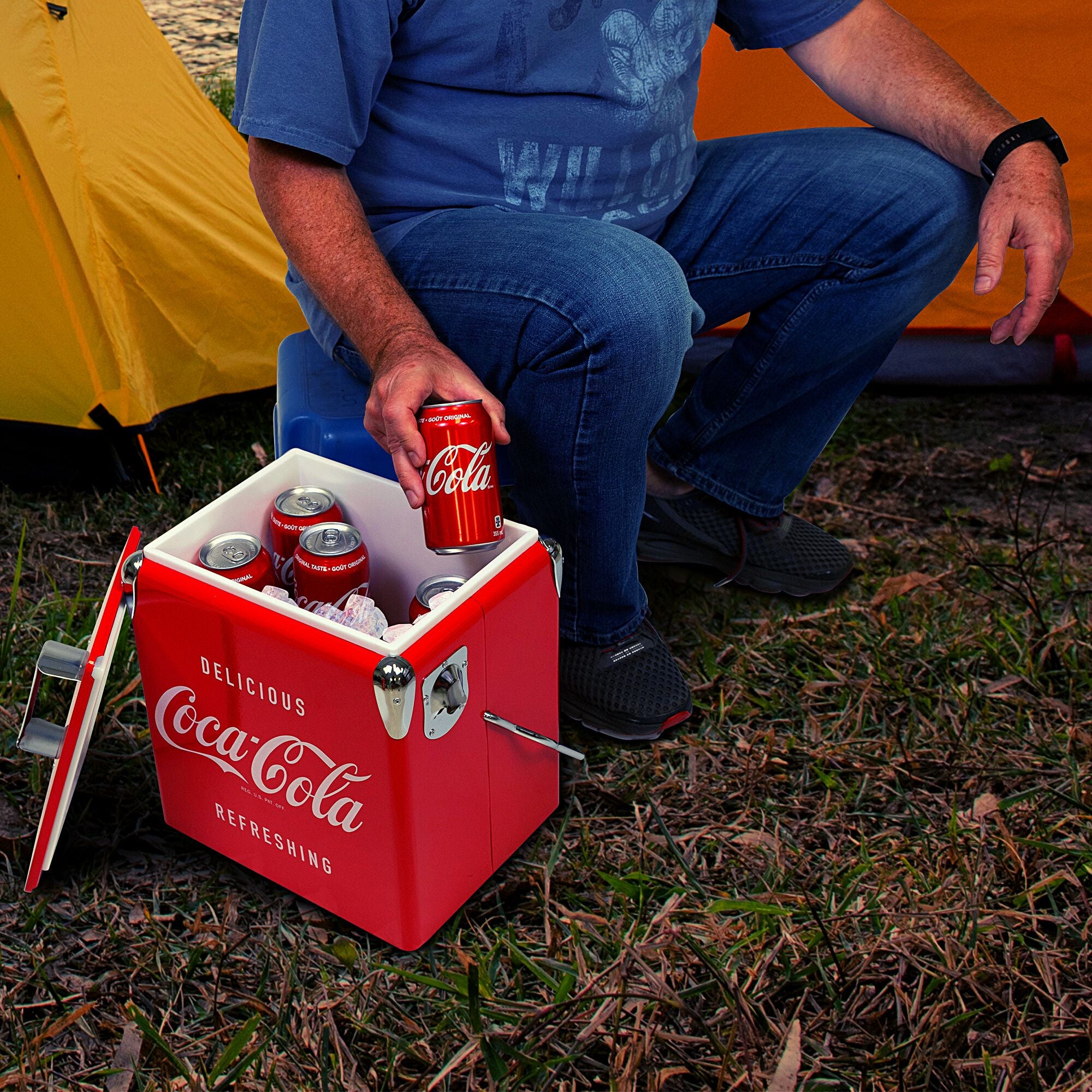coca-cola-retro-ice-chest-cooler-sleek-design-13l