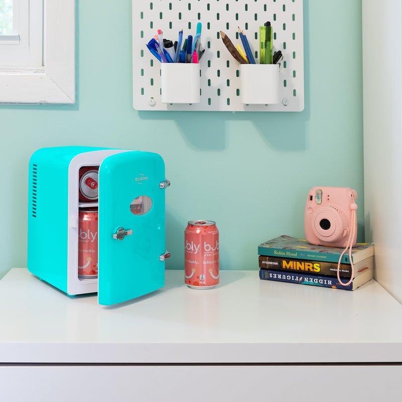 https://www.koolatron.co.uk/cdn/shop/products/koolatron_retro_portable_mini_fridge_6_can_4l_3_800x.jpg?v=1665050595